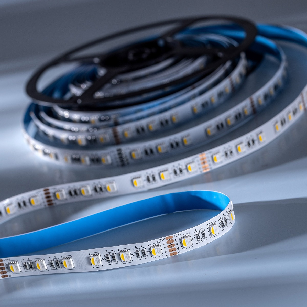 LumiFlex-RGBW-1080 ECO LED Strip RGB-White 4 in 1 CRI70+ 2700K 1500lm 24V 60 LEDs/m 5m reel